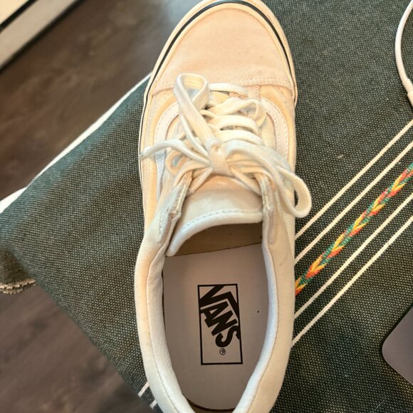 Vans Style 36 Sneakers – All Cream/White, Men’s 9 / Women’s 10.5 – Like New - Picture 3 of 6